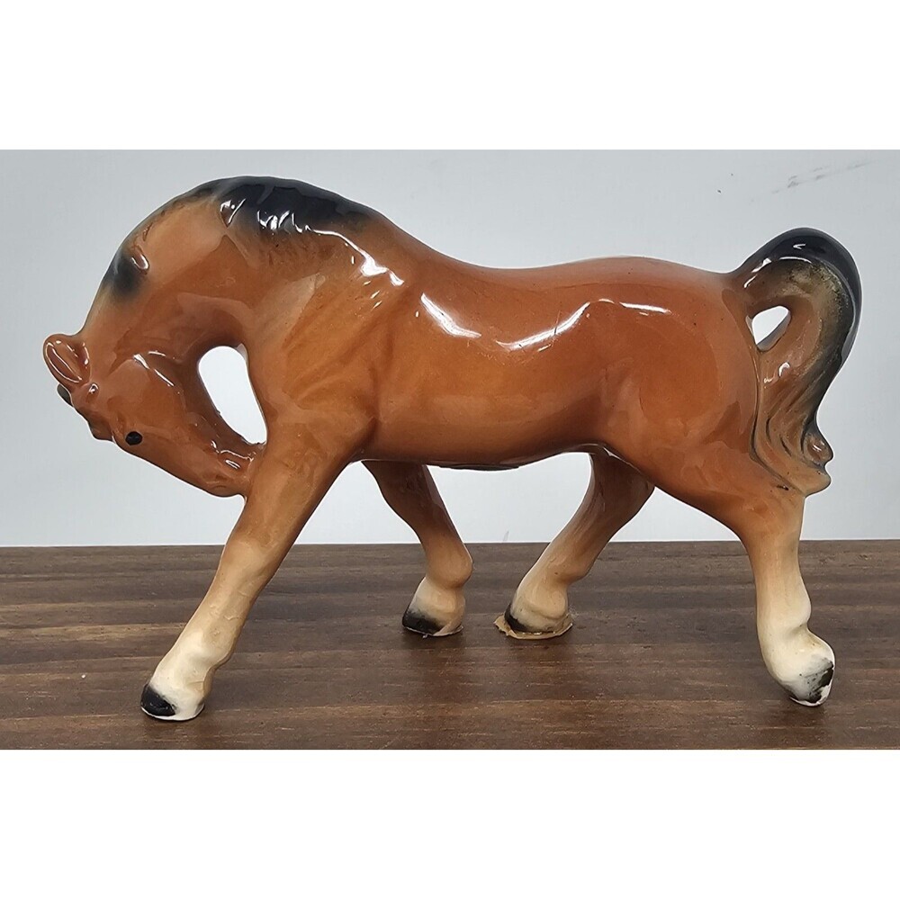 Vintage Victoria Ceramics Bowing Arab Horse Figurine Multicolor Japan 3.5" X 5”